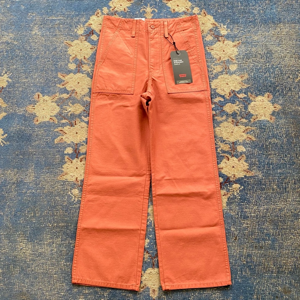NWT Levi's Ribcage Straight Utility Jeans - Picture 4 of 5